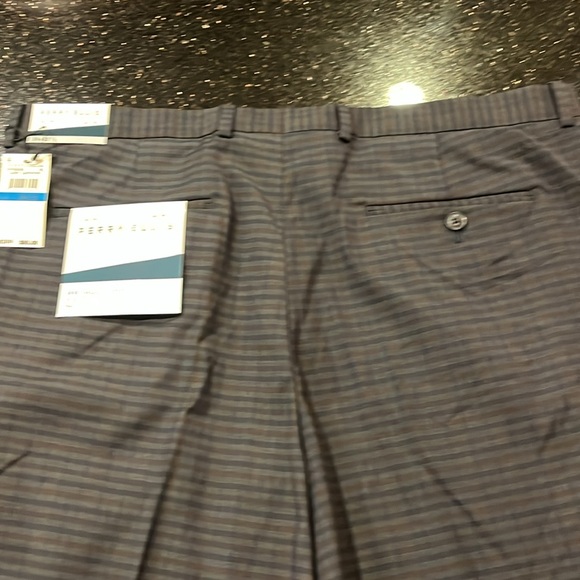 Men’s  Perry Ellis pants - Picture 4 of 4